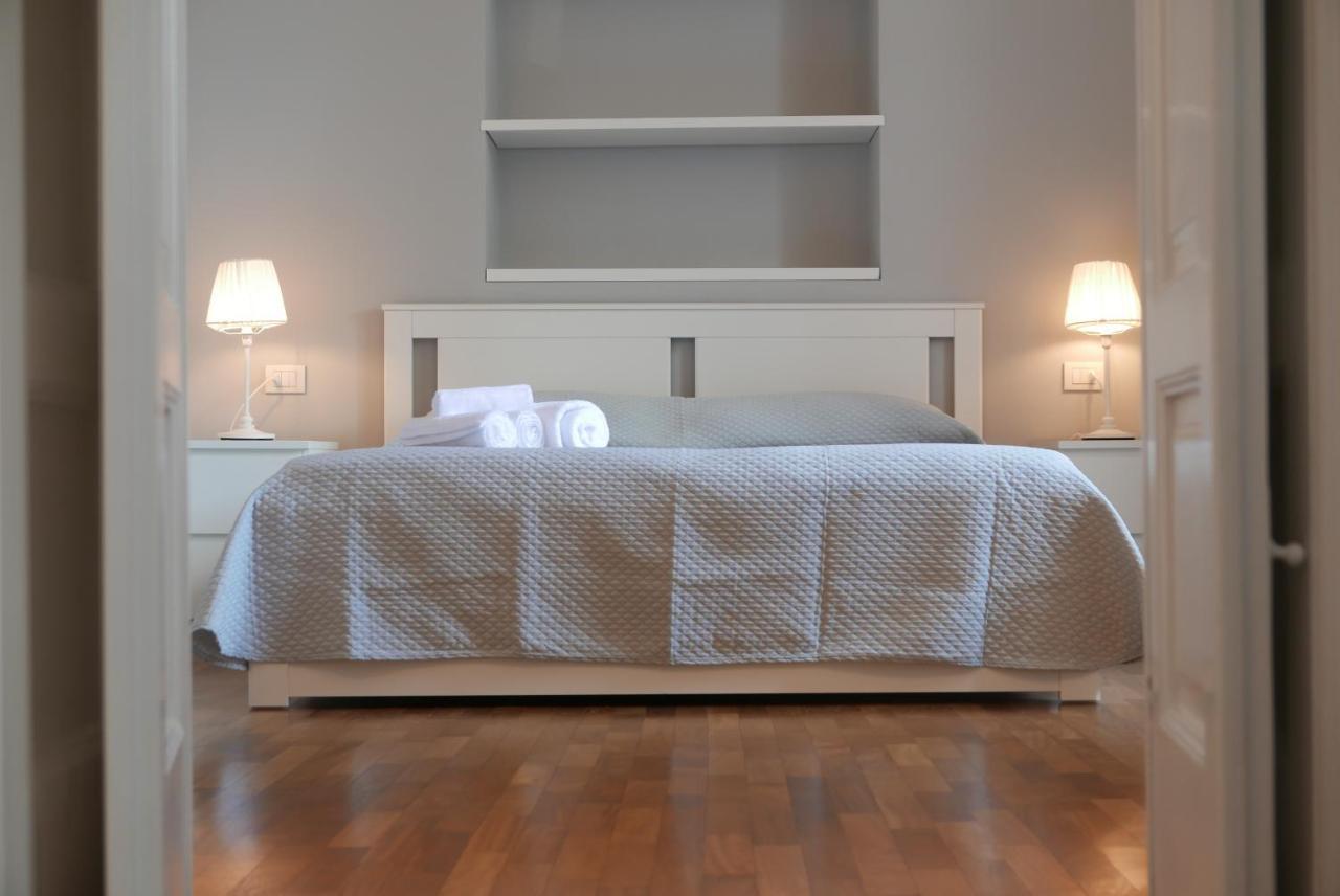 Suite 261 - Intero Appartamento Nel Centro Di Бари Экстерьер фото