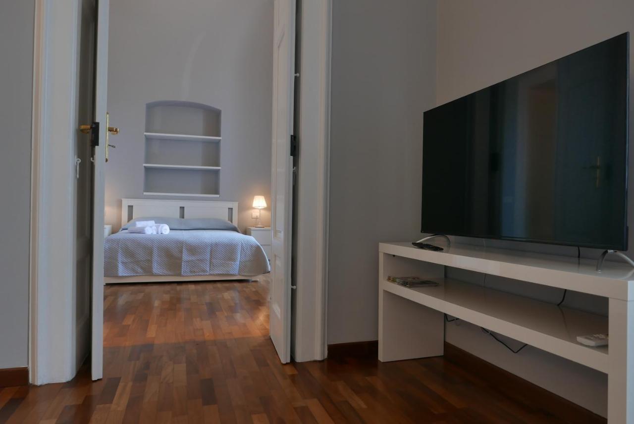 Suite 261 - Intero Appartamento Nel Centro Di Бари Экстерьер фото