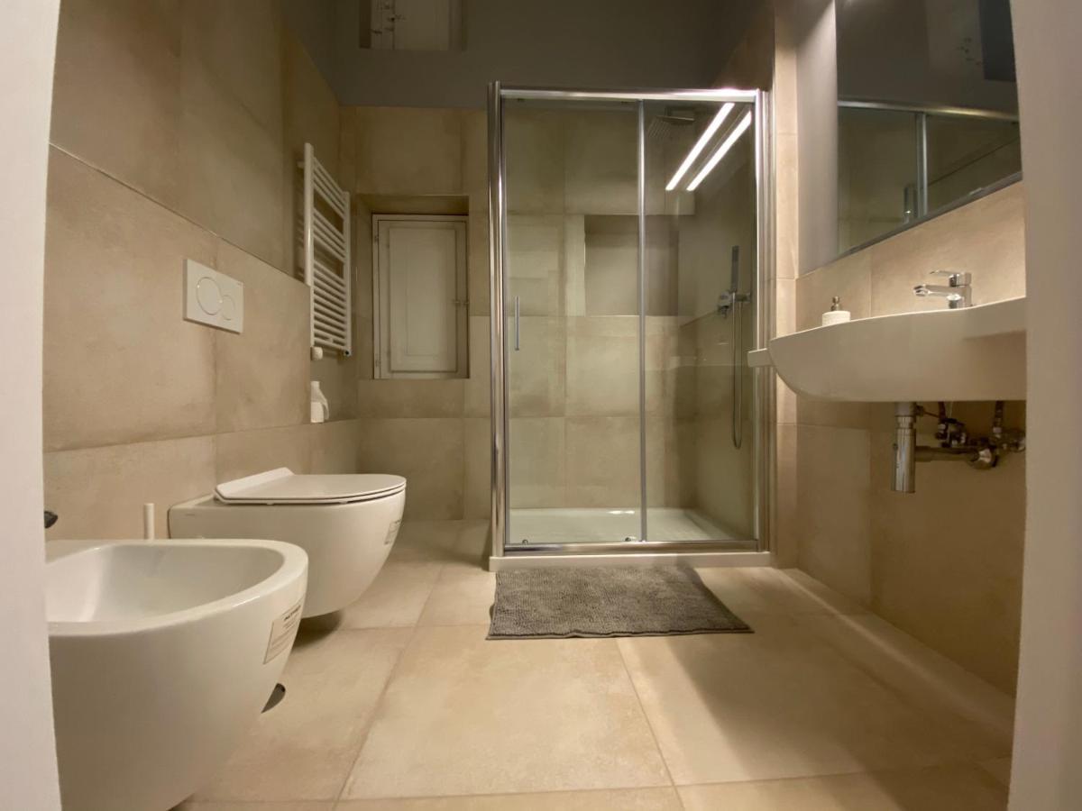 Suite 261 - Intero Appartamento Nel Centro Di Бари Экстерьер фото